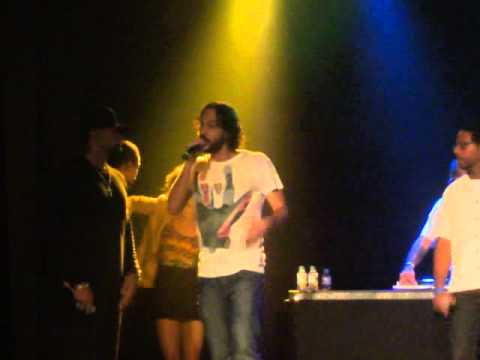 Black Alien, Gabriel, O Pensador, Edi Rock, Flora Matos, André Ramiro, Mabili - "Cachimbo do Paz"