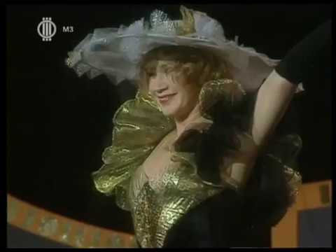 Udvaros Dorottya - Szilvia belépője a Csárdáskirálynőből