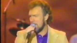 Gene Watson - Dreams Of A Dreamer Gone Blind &quot;LIVE&quot;