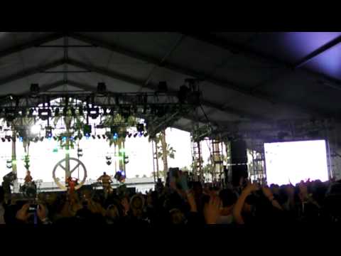YELLE - "Que Veux Tu" (Live @ Coachella 2011) *HD*