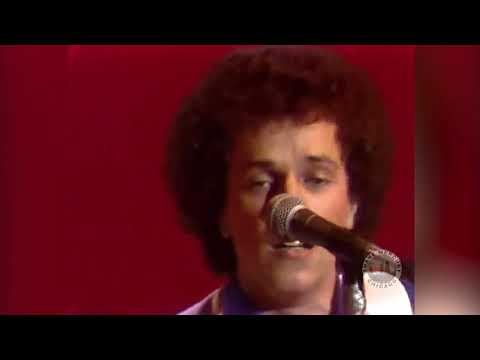 Leo Sayer - You make me feel like dancing LIVE FULL HD with lyrics) 1976