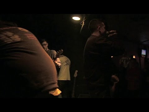 [hate5six] Caught In A Crowd - March 04, 2013 Video