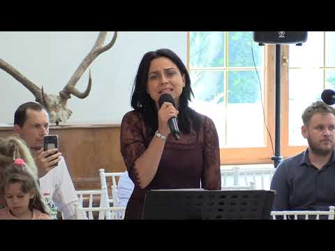 A fost nevoie sa ma prabusesc - Larisa Anton