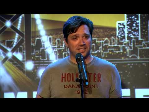 Monólogo sobre el metro en Comedy nights