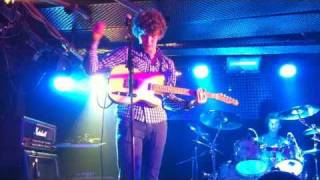 The Adhesives 'I Feel Fine' - Live @ Le Batofar (24-11-2010)