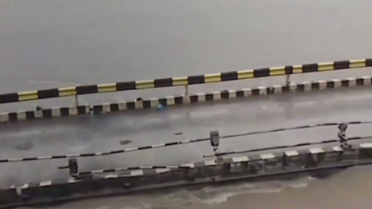 மழை காரணமாக திருச்செந்தூர் செந்திலாண்டவர் கோவிலுக்கு வெளியூர் பக்தர்கள் வர தடை - மாவட்ட ஆட்சியர்