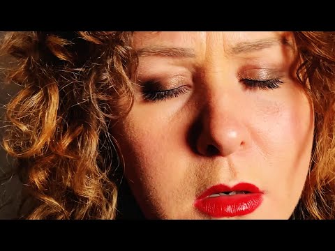 Whom Can I Blame - Souleen feat. Bustafied (official music video)