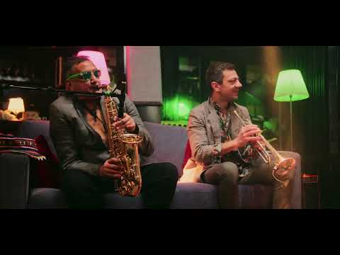 The Unza Unza Orchestra - Hey DJ