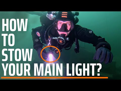 HOW TO STOW YOUR LIGHT? | TECLINE ACADEMY | 3 POSITIONS OF YOUR DIVE LIGHT