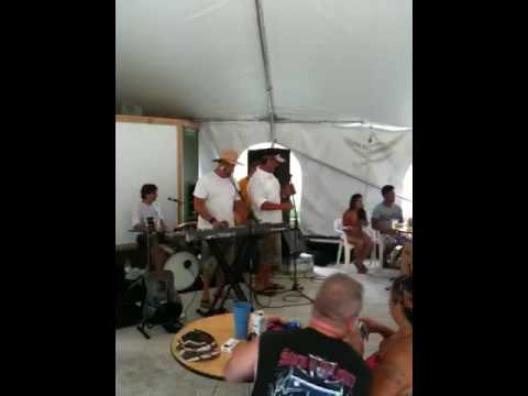 Greg batten singing with bubba whoopass Wilson and the whoo