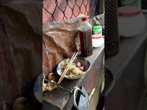 Đâu phải em ở dơ đâu tại trời mưa chứ bộ