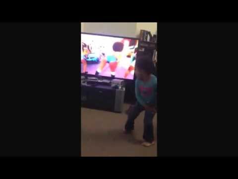 Ayy - Amara La Negra feat. Fuego & Jowell (3 year old dancing lol)