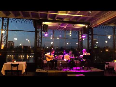 Je Suis Seul Ce soir, by Bistro Moustache, June 2016