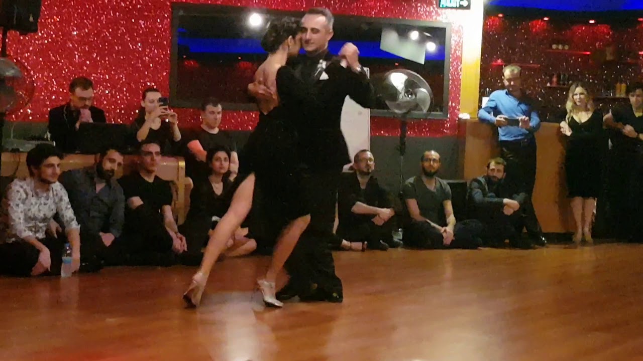 Melike Karadagli & Tolga Sahin El Viejo Vals Enrique Campos&Floreal Ruiz&Orquesta Francisco Rotundo