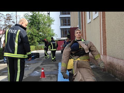 Жертва на 80 кг та біг сходами: як у Франківську тренуються надзвичайники