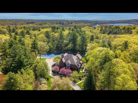 6 Stratford Way, Lincoln, MA - An Elegant Haven!