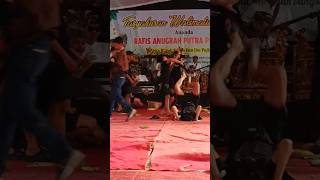 Download lagu AKSI TIAN DAN CANDRA SEUSAI PENTAS mp3