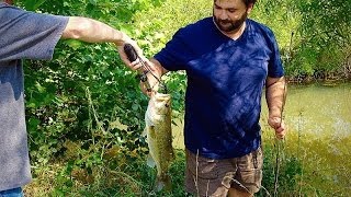 preview picture of video 'The Hunt Family Goes Fishing'