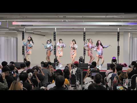 211211 BNK48 - Hashire! Penguin  @ ดีอะ Pop-Up Mini Concert, MBK Center [Overall Stage 4K 60p]