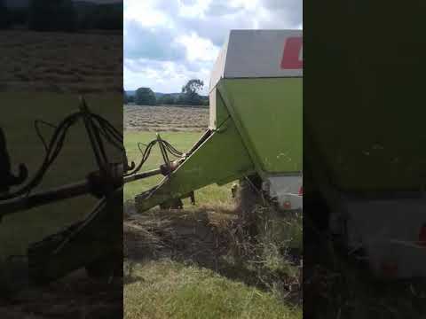 Class 1200 baler