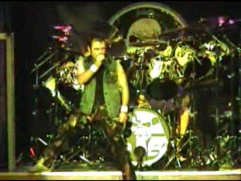download lagu mp3 mp4 Bruce Dickinson Clock, download lagu Bruce Dickinson Clock gratis, unduh video klip Bruce Dickinson Clock