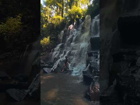 Cachoeira Kanto Lampo em Bali 🇮🇩 #explore