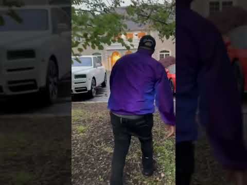 DJ Envy pull out Gun on Queens Flip 😳