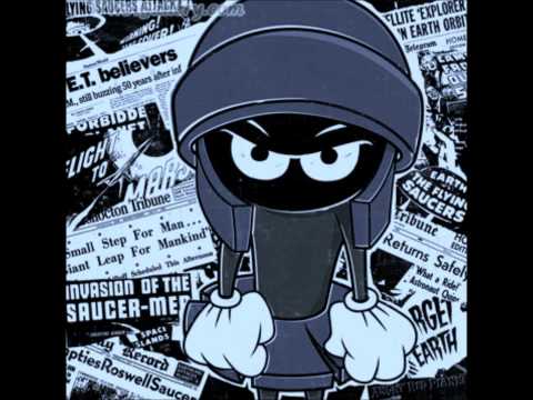 Dre Barrs Ft. YG & Kareem Siyad - Martian