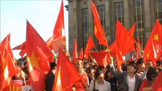 Manifestation contre l'invasion chinoise en mer meridionale à Paris - 16/05/2014