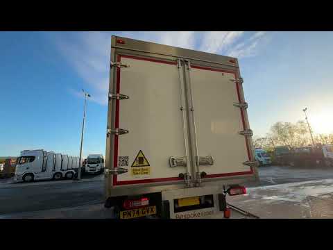 2025 (74) RENAULT 6X2 FRIDGE (EURO 6) - Image 2