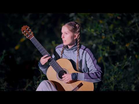 Maddie Ashman – Dark (Live)