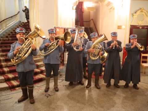 "Iasii in carnaval" (Teatrul National "Vasile Alecsandri").la Cernauti.-2013,