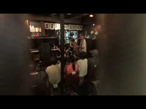 LIVE 松本健一 Kenichi Matsumoto and 謎の乱入者 a secret guest / Jazz Cafe Chigusa
