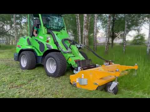 Koszenie wysokiej trawy z AVANT 755i i kosiarką bijakową Müthing MU-FM 140 Hydro | SKARPA Katowice