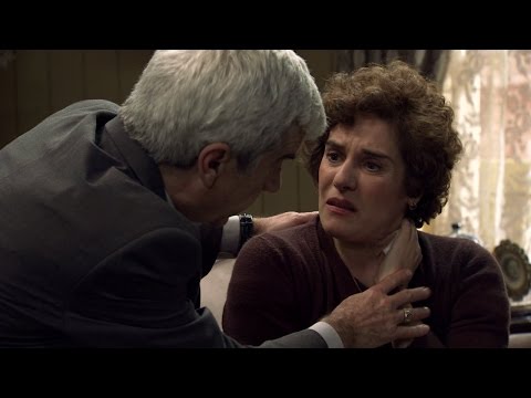 Amar C569 - Arratia y Benigna, a punto de besarse