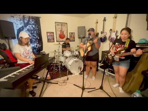 Traitor by Olivia Rodrigo - Carn & Cristy feat. Mica and Vince