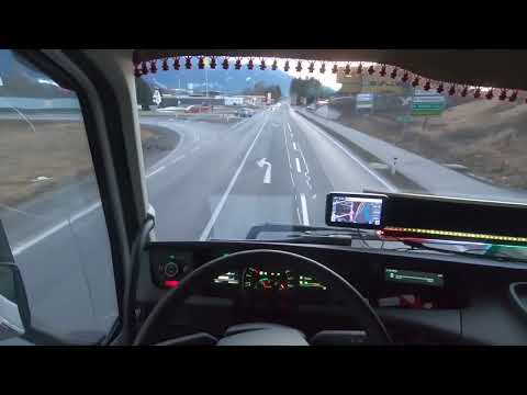 M I T A - COMUNITATE ( OFICIAL VIDEO) Special guest Cosmin Vicentiu