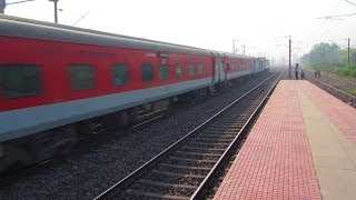 preview picture of video 'High Speed Action on IR : 130 KMPH Full MPS show from 12302 Howrah Rajdhani Express led by HWH WAP-7'