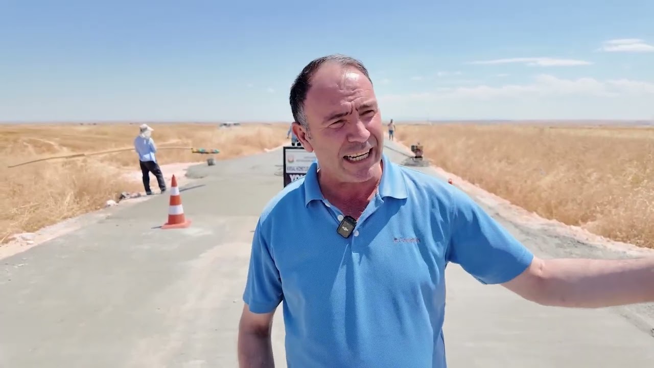 ÜÇ İLÇEYİ BİRBİRİNE BAĞLAYAN 17 KİLOMETRELİK GÜZERGÂHTA BETON YOL ÇALIŞMALARI SÜRÜYOR