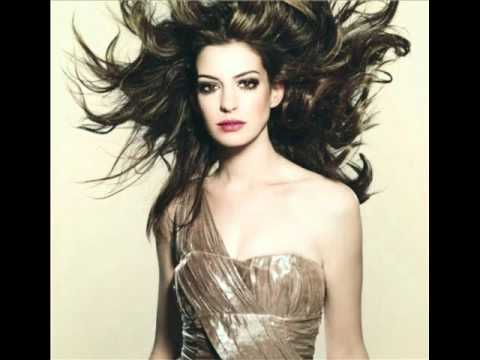 anne hathaway was funny on snl