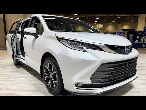 2025 Toyota Sienna Platinum Hybrid AWD