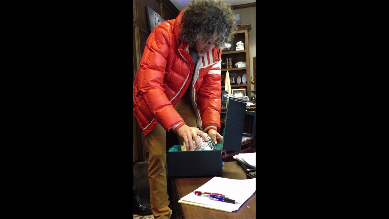 Scott Adams gets first Flaming Lips 24hr Song Skull - YouTube