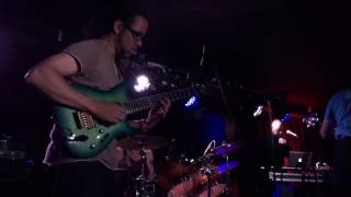 Jah Wobble's Invaders of the Heart-The Chain live