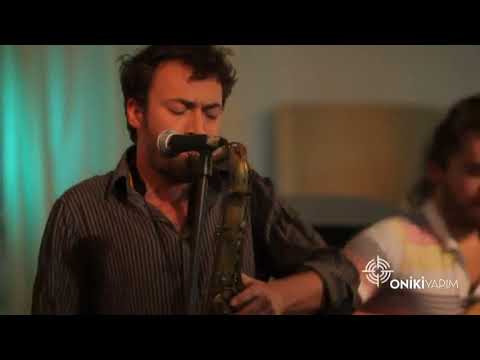 Korhan Futacı ve Kara Orkestra - Bülent akustikhane
