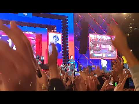 DELENYER VS JAZE // RED BULL BATALLA DE LOS GALLOS PERÚ 2019