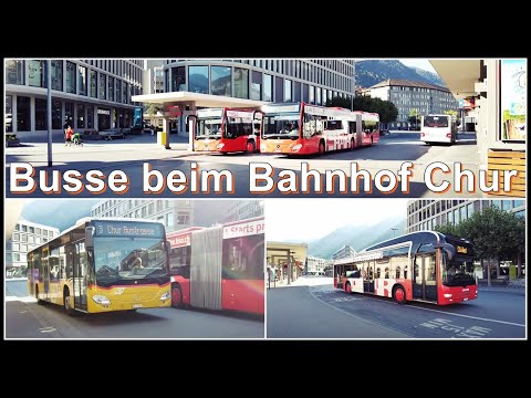Viele Busse beim Bahnhof Chur, Kanton Graubünden, Schweiz 2022