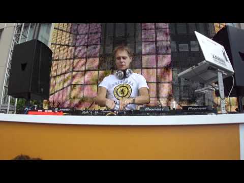 Armin @ Hard Rock 2011, Green Velvet - Flash (Nicky Romero Mix)