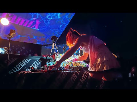 1.5 mins applause for the Superbooth 24 Buchla live performance