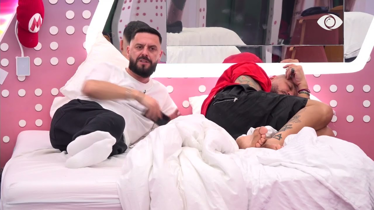 Ti nuk argumenton asnjëherë/ Selin debaton me Mirin, banori: Vajzë e dashur, debat me ty nuk bëj…