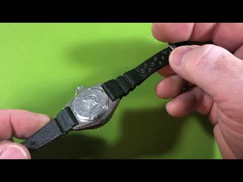 SOLD!  Seiko 2A22-0039 150m diver, fully serviced on original strap